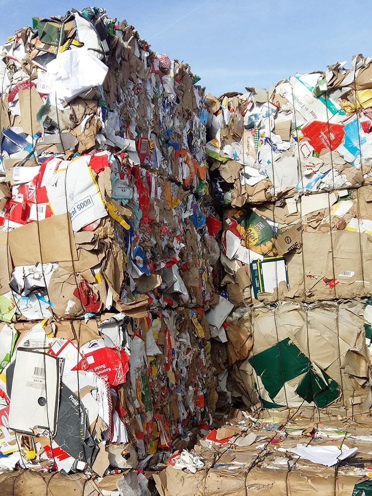 Gewerbeabfall-Cuxhaven-Machulez-Abfallentsorgung-Abfall-Wertstoff-Pappe-Papier-Karton
