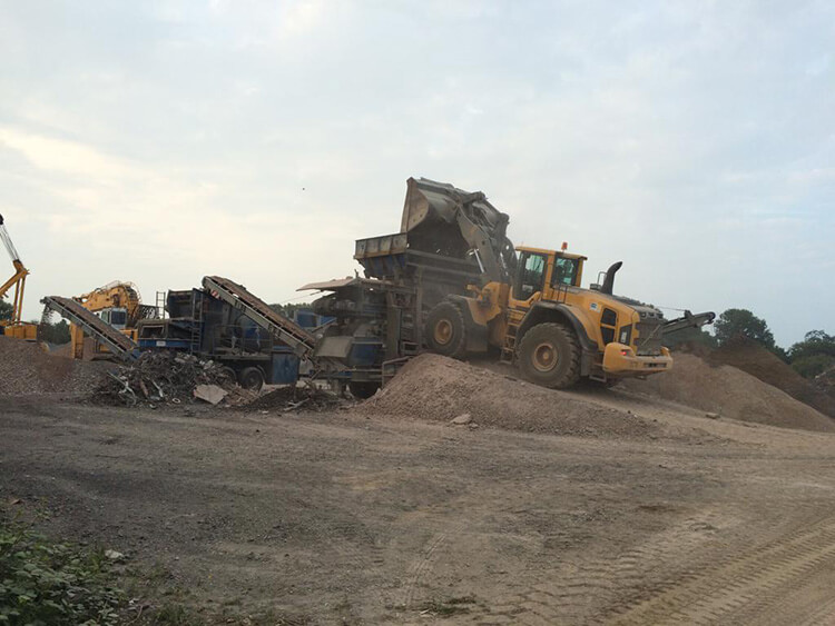Baustoff-Recycling-Bodenstoff-Recycling-Cuxhaven-Mineralgemisch-Machulez